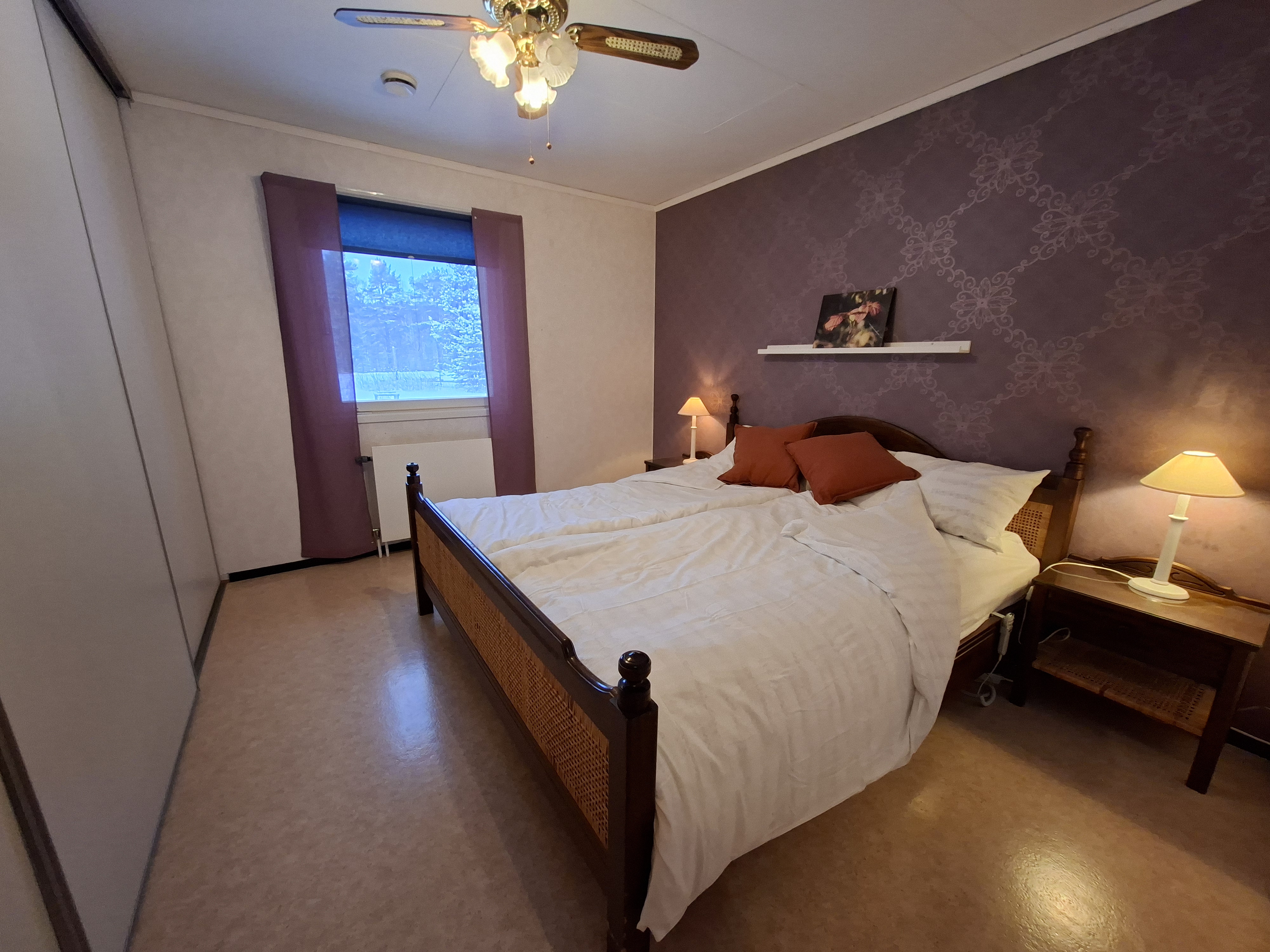 bedroom 01